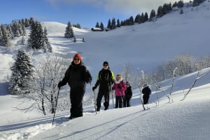 Geführte Schneeschuhwanderung auf dem Semnoz ab Annecy