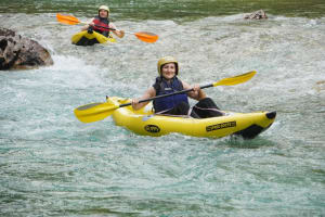 Wildwasserkajakfahren auf der Soča ab Bovec