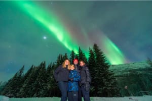 À la poursuite des aurores boréales au départ de Tromsø avec un guide germanophone