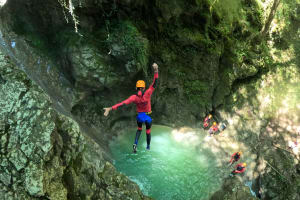 Descent of the upper part of the Furon canyon, near Grenoble