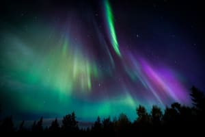 Chasse aux aurores boréales en voiture depuis Ylläsjärvi