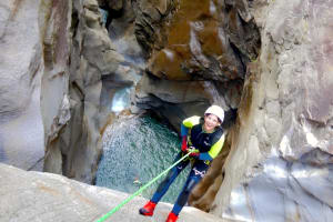 Canyoning sportif dans le Val di Pontirone depuis Cresciano dans le Tessin