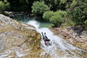 Canyoning dans le canyon du Baou, près de La Palud-sur-Verdon, dans les Gorges du Verdon