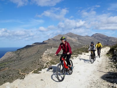 Excursion en E-bike sur la côte ouest sauvage, de Kissamos à Sfinari