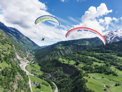 Parapente biplaza de verano sobre Aletsch desde Brig