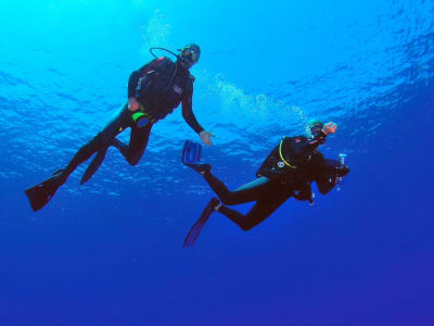 Descubre el buceo en Naxos desde la playa de Agios Prokopios