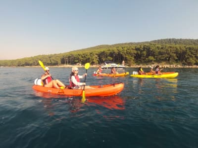 Excursiones en kayak de mar desde la playa de Bene en Split