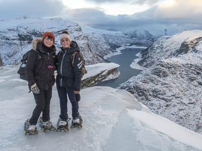 Pernoctación en una cabaña en Trolltunga con actividades de invierno desde Skjeggedal