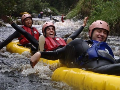 Tubing de aguas negras en el río Storms, Parque Nacional de Tsitsikamma