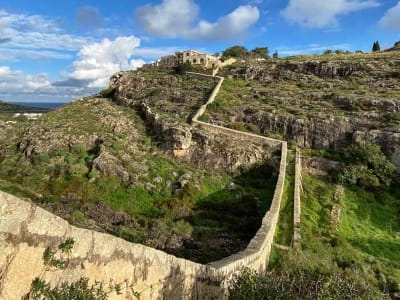 Excursión privada a los Lagos Chadwick y las Líneas Victoria, Malta