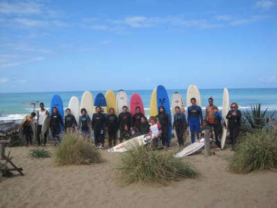 Cours de surf sur la côte de Malaga