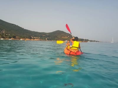 Seekajakverleih in Mare e Sole, in der Nähe von Porticcio
