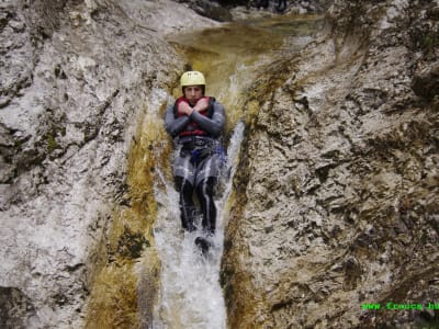 Descubra el barranquismo en las gargantas de Sušec desde Bovec