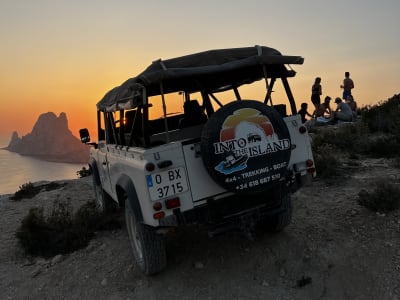 Guided jeep excursion around Ibiza from Cala Comte