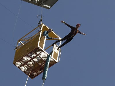 Der höchste Bungee Jump und Slingshot in Spanien in Lloret de Mar, Costa Brava