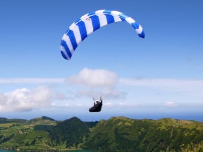 Paragliding flight in Algodonales, near Sevilla