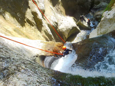 Découverte du canyoning dans le canyon de Vione, près du lac de Garde