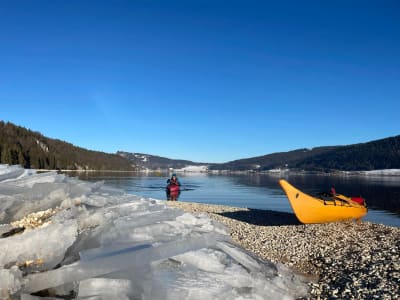 Jornada completa de descubrimiento del lago de Joux en kayak