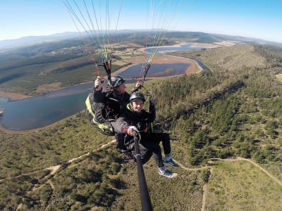 Tandem-Paragliding-Flug über Südafrikas Garden Route von Wilderness
