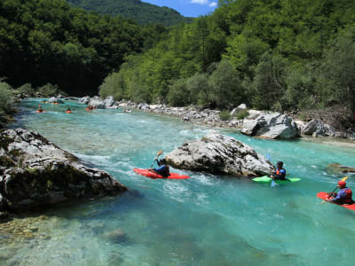 Kajakfahren auf dem Fluss Soca in Bovec