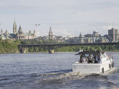 Bootsfahrt auf dem Ottawa River zwischen Ottawa und Gatineau