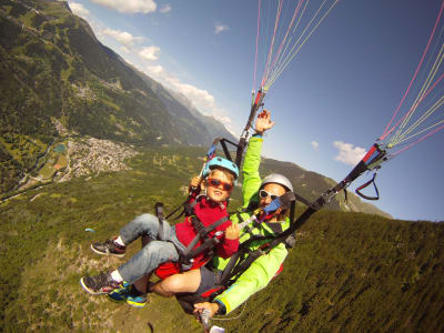 Sommer-Tandem-Gleitschirmfliegen in Champagny-en-Vanoise, Alpen