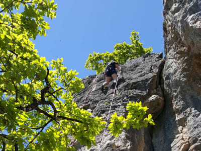 Beginner Rock Climbing Session in the Gorges du Tarn, Sainte-Enimie