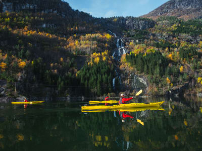 Excursión en kayak de mar por el lago Sandvin desde Odda