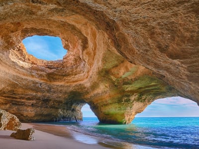 Excursion en SUP aux grottes de Benagil