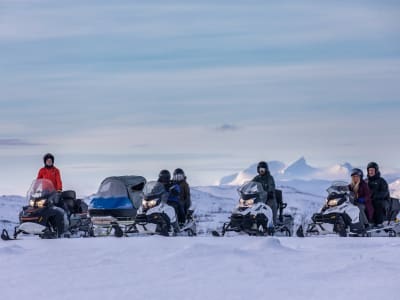 Excursion en motoneige dans l'arrière-pays du parc national d'Abisko au départ d'Abisko