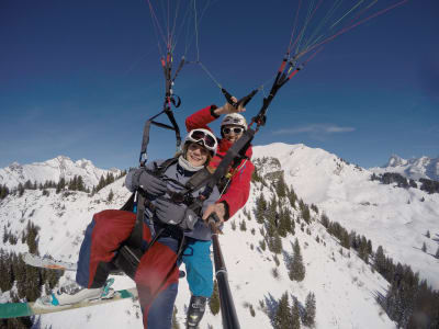 Paragliding on skis at Le Grand-Bornand