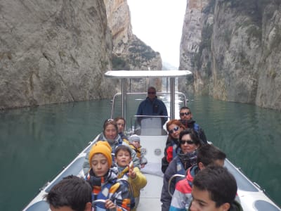 Promenade en bateau dans les gorges du Mont-Rebei