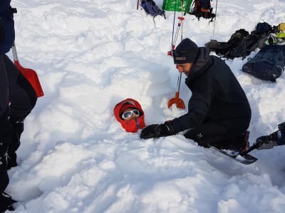 Lawinenrettungslehrgang in Le Grand-Bornand, Aravis-Massiv