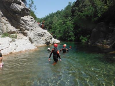 Excursión de barranquismo en Gorgues d'Albanyà, cerca de Girona