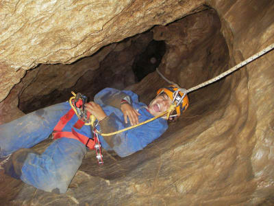 Spéléologie dans la Grotte d'En Casa près de Prades