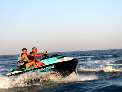 Moto acuática desde la playa de Tsambika en Rodas