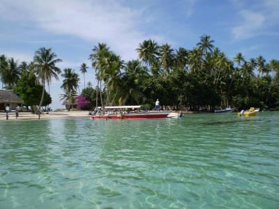 Boat trip on the lagoon of Raiatea and the Faaroa River