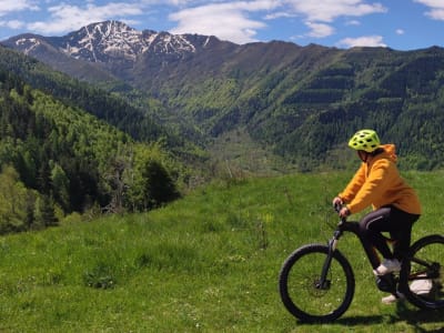 Elektrofahrradverleih im Val-de-Sos in Ariège, in der Nähe von Foix