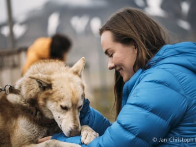 Quad-Biking-Abenteuer und Besuch eines Husky-Zwingers ab Longyearbyen