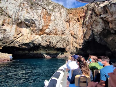 Paseo en barco desde Sesimbra al Cabo Espichel