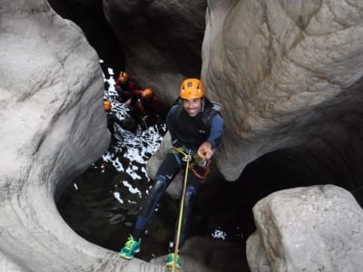 Descenso de barrancos avanzado en Buitreras, cerca de Estepona