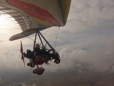 Erstflug eines Ultraleichtflugzeugs in Meaux-Esbly bei Paris