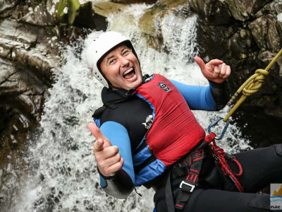 Canyoning in Bruar Falls Schottland