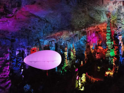 Vol en aéroplume dans la grotte de la salamandre près de Uzès, Gard