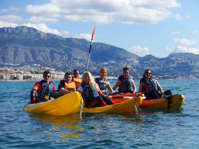 Geführter Ausflug mit dem Seekajak um den Morro de Toix und die Cueva dels Coloms, Altea