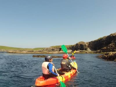 Seekajak-Ausflug in der Kilkee Bay