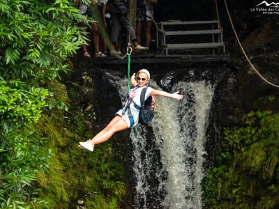 Seilrutsche am Chamouzé-Wasserfall im Vallé-Park, Mauritius