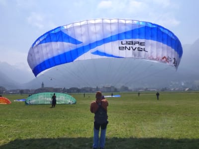 Paragliding initiation training course in Annecy