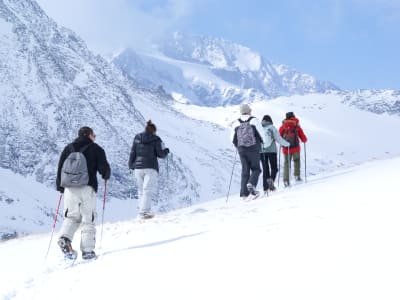 Raquetas de nieve en Lanslevillard, cerca de Val Cenis