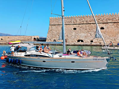 Excursión privada de un día en velero de lujo a la isla de Dia desde Heraklion